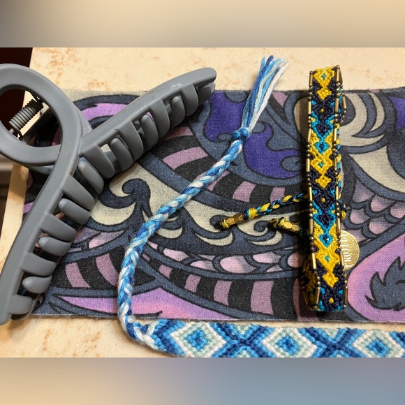 Accessories Bundle - Picture 3 of 3